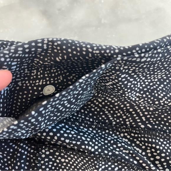 LuLuLemon 26” super lightweight legging. Black and white dots. 4 - Picture 9 of 16